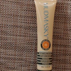 Mudmasky Vitamin Infused Eye Serum